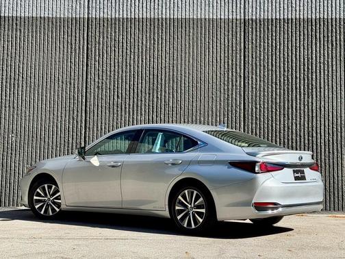 2021 Lexus ES 300h 300H