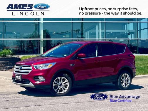 Ruby Red Metallic 2019 Ford Escape SE