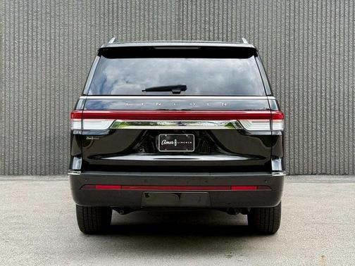 2022 Lincoln Navigator L Reserve