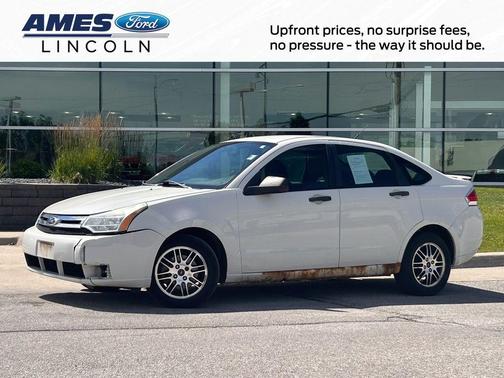 White Suede 2011 Ford Focus SE