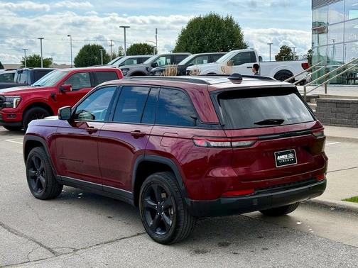 2023 Jeep Grand Cherokee Altitude