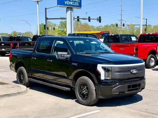2025 Ford F-150 Lightning XLT