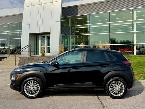 2021 Hyundai KONA SEL