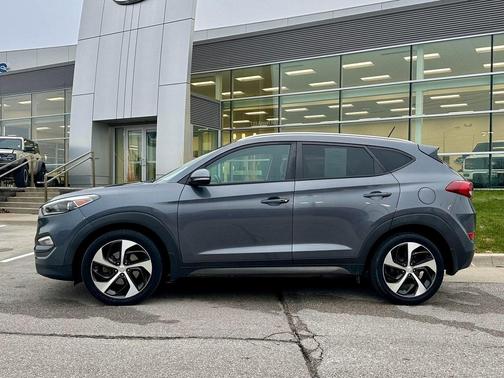 2016 Hyundai TUCSON Sport