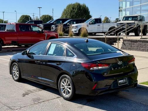2018 Hyundai SONATA SE