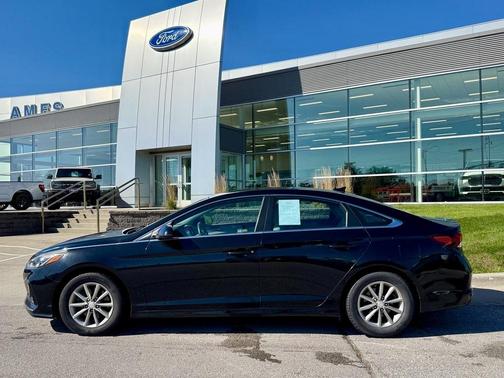 2018 Hyundai SONATA SE