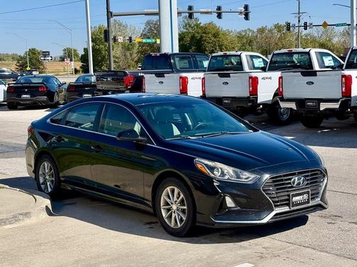 2018 Hyundai SONATA SE