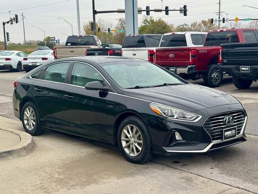 2018 Hyundai SONATA SE