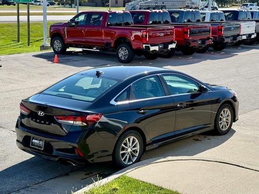 2018 Hyundai SONATA SE