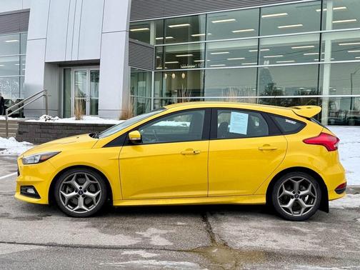 2018 Ford Focus ST Base