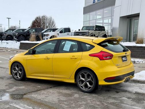 2018 Ford Focus ST Base