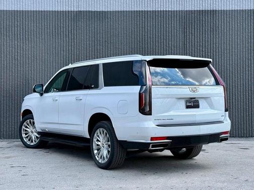 2024 Cadillac Escalade ESV Premium Luxury