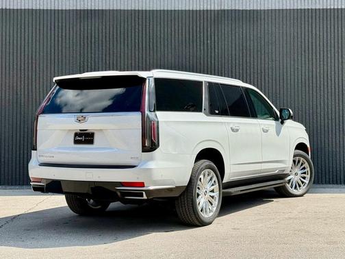 2024 Cadillac Escalade ESV Premium Luxury