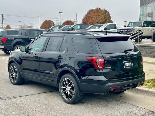 2016 Ford Explorer Sport