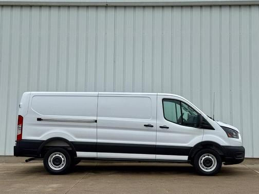 Oxford White 2025 Ford Transit-150 BASE