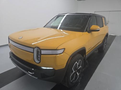 2023 Rivian R1S Adventure