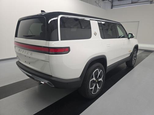 2024 Rivian R1S Adventure Quad Motor Large Pack