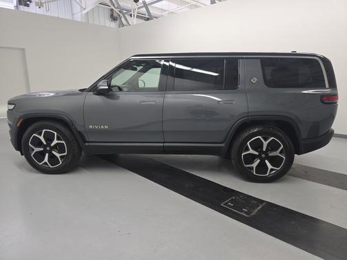 El Cap Granite 2024 Rivian R1S Adventure Quad Motor Large Pack