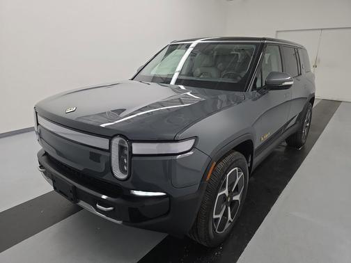 El Cap Granite 2024 Rivian R1S Adventure Quad Motor Large Pack