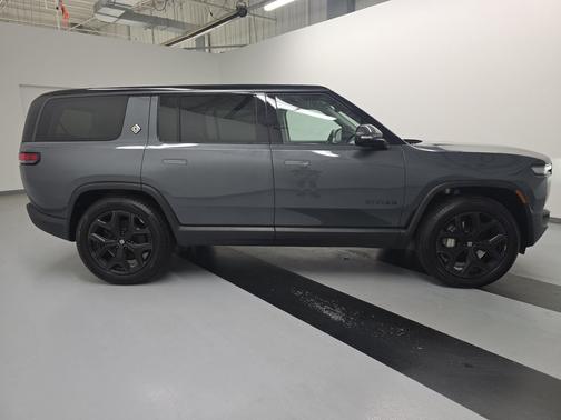 El Cap Granite paint 2025 Rivian R1S Adventure trim