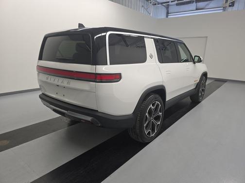 2022 Rivian R1S Launch Edition