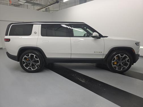2022 Rivian R1S Launch Edition
