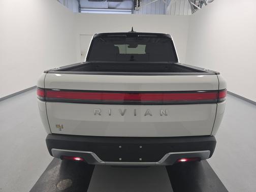 2022 Rivian R1T Adventure