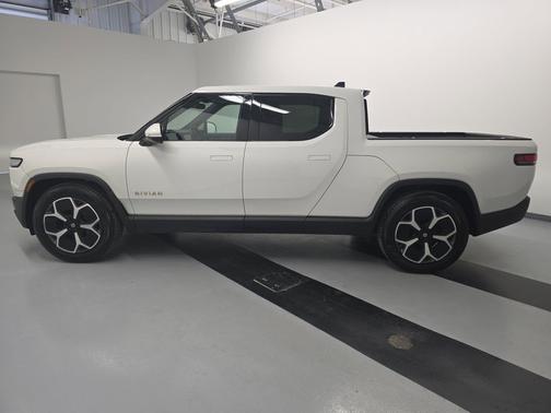 2022 Rivian R1T Adventure