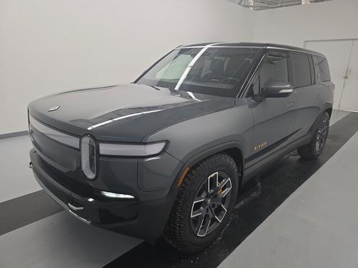 2022 Rivian R1S Launch Edition