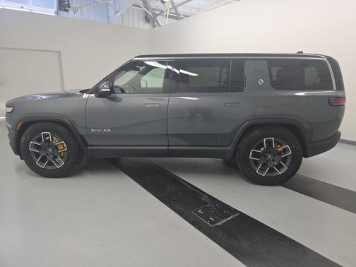 2022 Rivian R1S Launch Edition