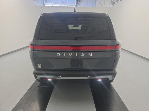 2022 Rivian R1S Launch Edition