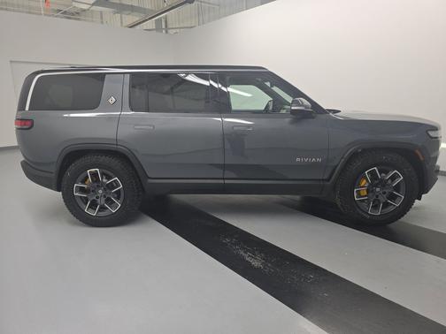2022 Rivian R1S Launch Edition