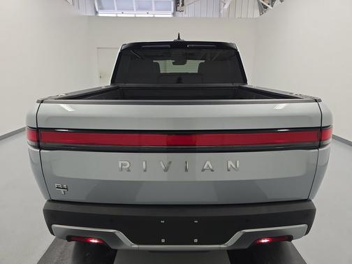 2024 Rivian R1T Adventure Package