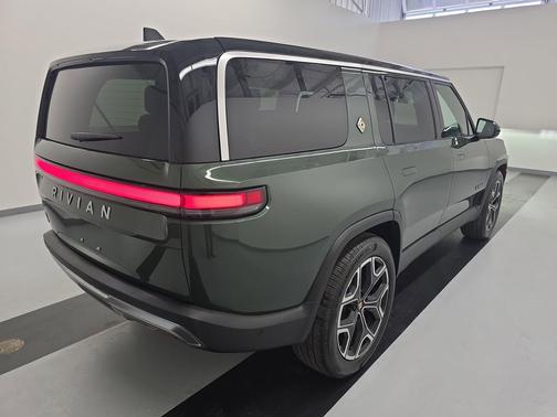 Forest Green paint 2025 Rivian R1S Adventure trim