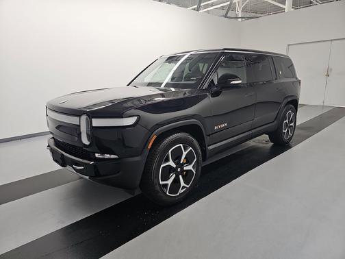 2023 Rivian R1S Adventure