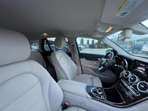 2017 Mercedes-Benz GLC 300 Base