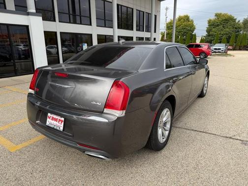 2016 Chrysler 300 Limited