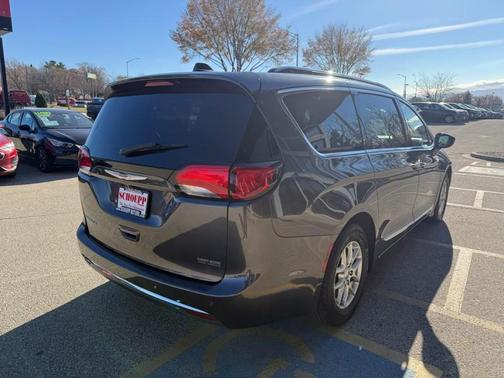 2020 Chrysler Pacifica Touring L