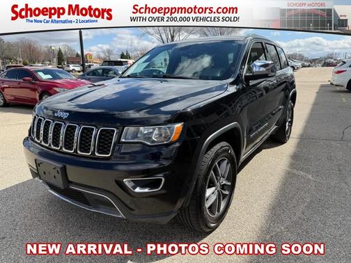 Diamond Black Crystal Pearlcoat 2018 Jeep Grand Cherokee Limited