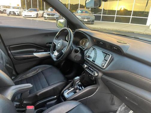 2019 Nissan Kicks SR