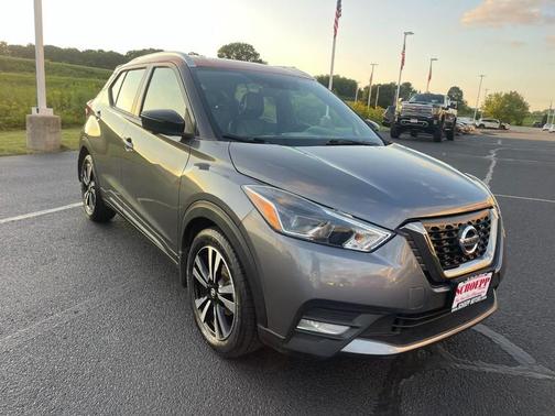 2019 Nissan Kicks SR