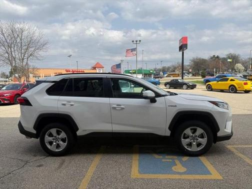 2020 Toyota RAV4 Hybrid XLE