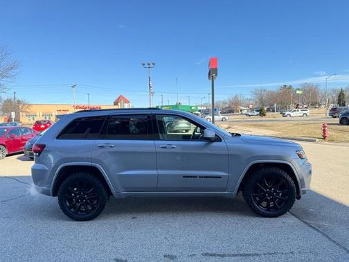 2020 Jeep Grand Cherokee Altitude