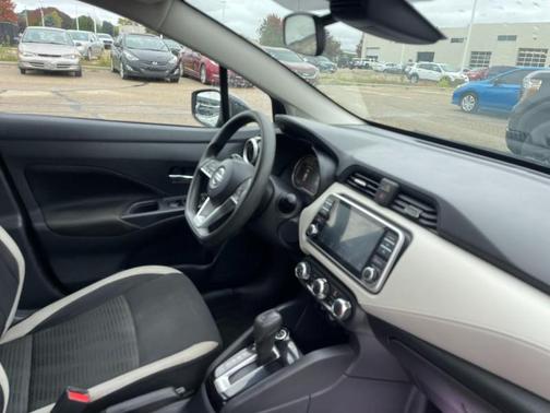 2022 Nissan Versa 1.6 SV