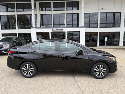 2022 Nissan Versa 1.6 SV