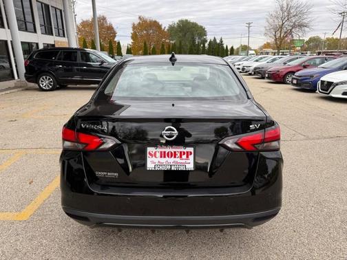 2022 Nissan Versa 1.6 SV