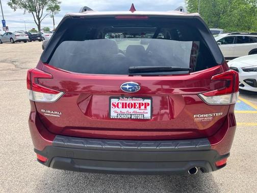 Crimson Red Pearl 2022 Subaru Forester Limited