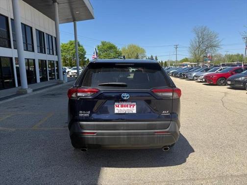 2020 Toyota RAV4 Hybrid XLE