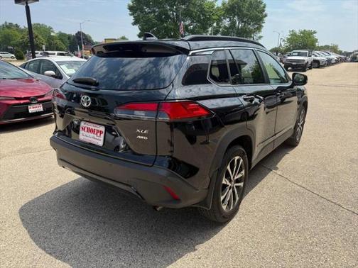 2024 Toyota Corolla Cross XLE
