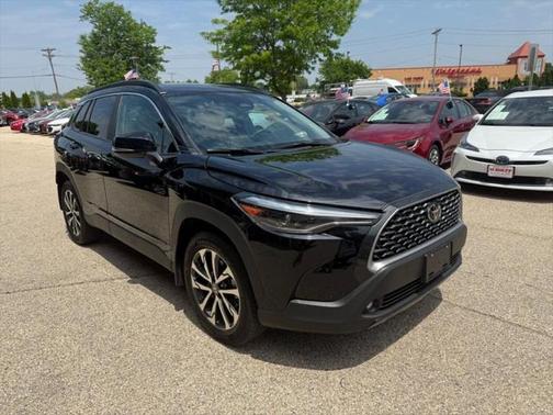 2024 Toyota Corolla Cross XLE